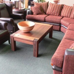 Ebotse legs through 1400 x 800